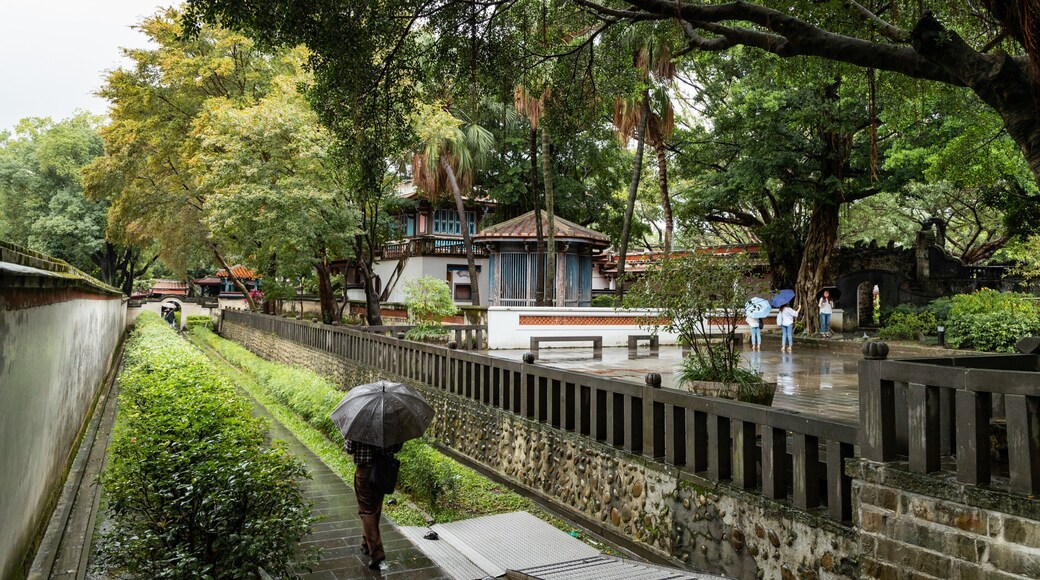 Lin Family Mansion & Garden