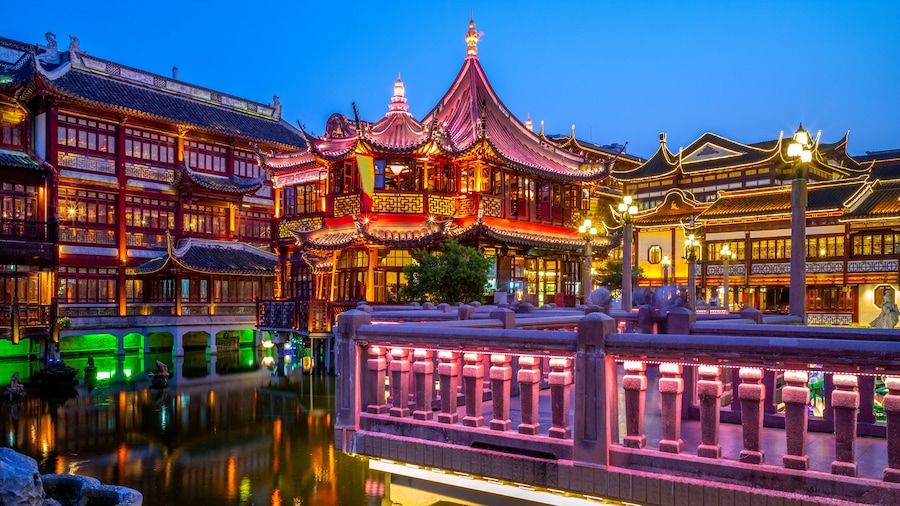night view of yu yuan garden in shanghai, china