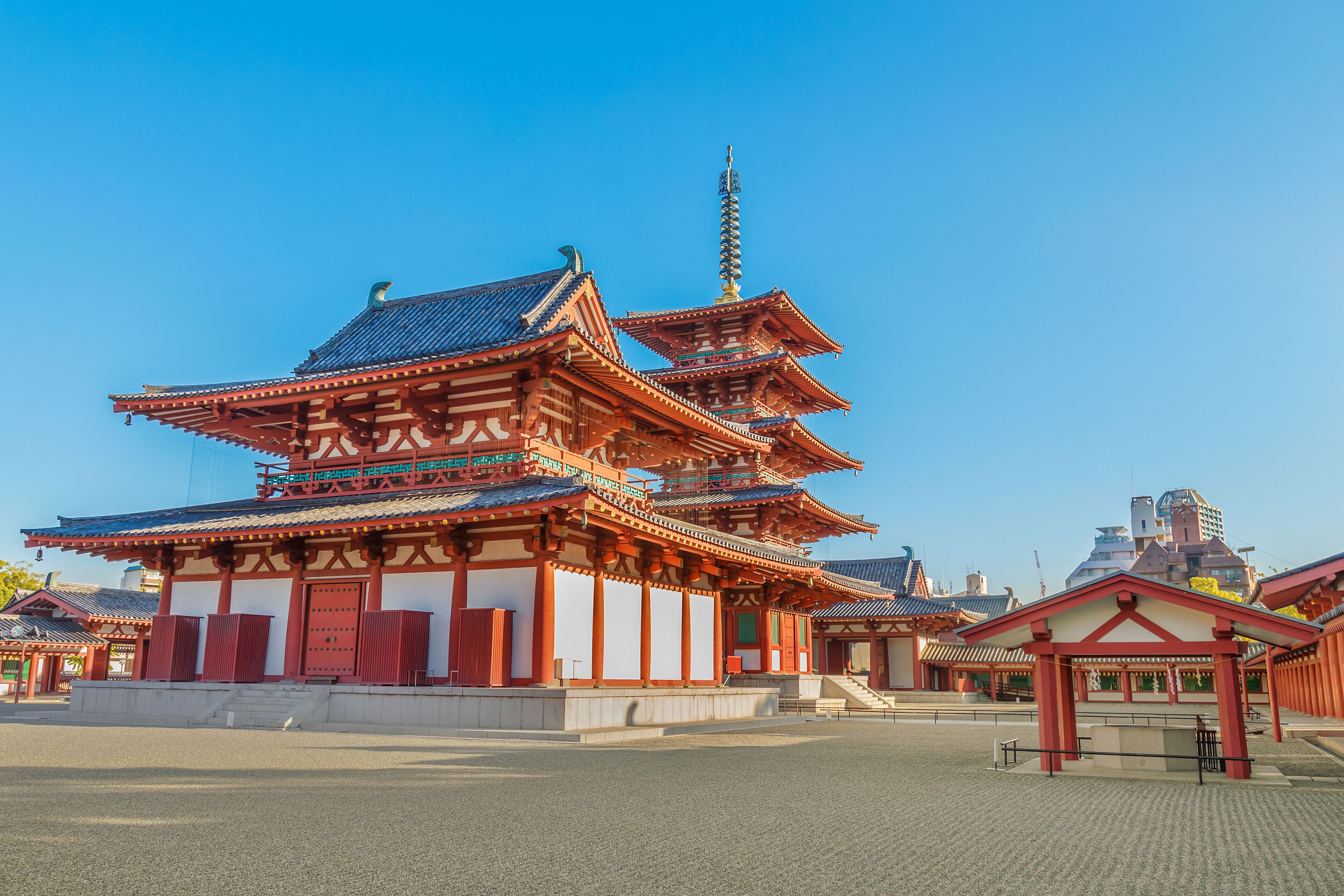 Shitennoji Temple in Osaka
