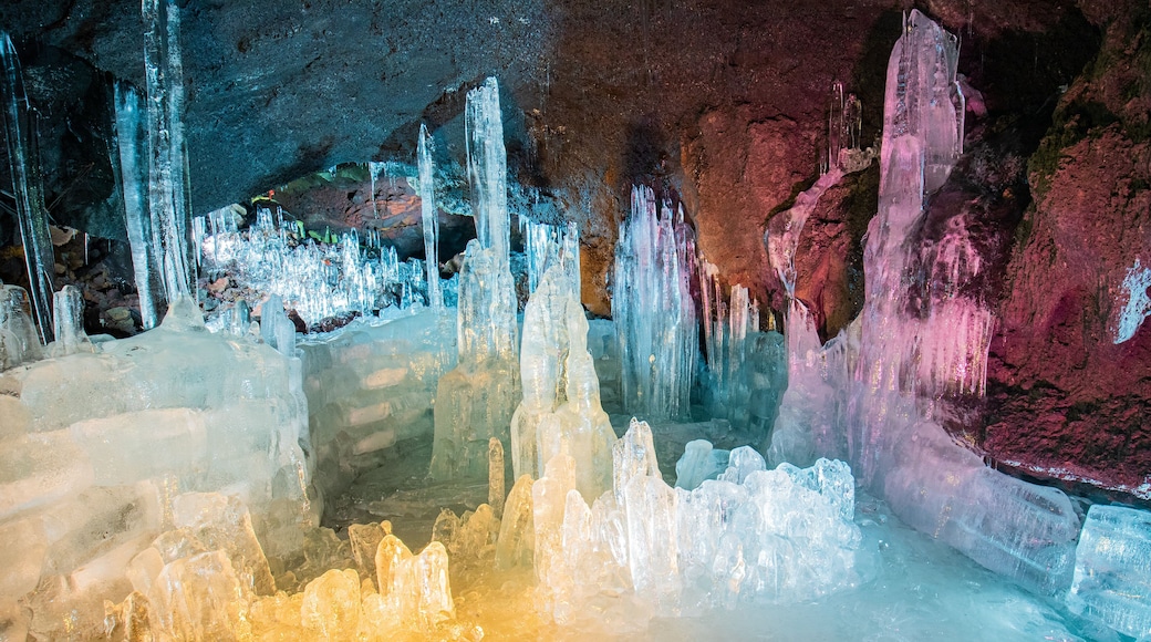 Fugaku Wind Cave showing caves