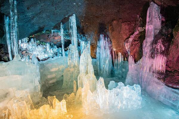 Fugaku Wind Cave showing caves