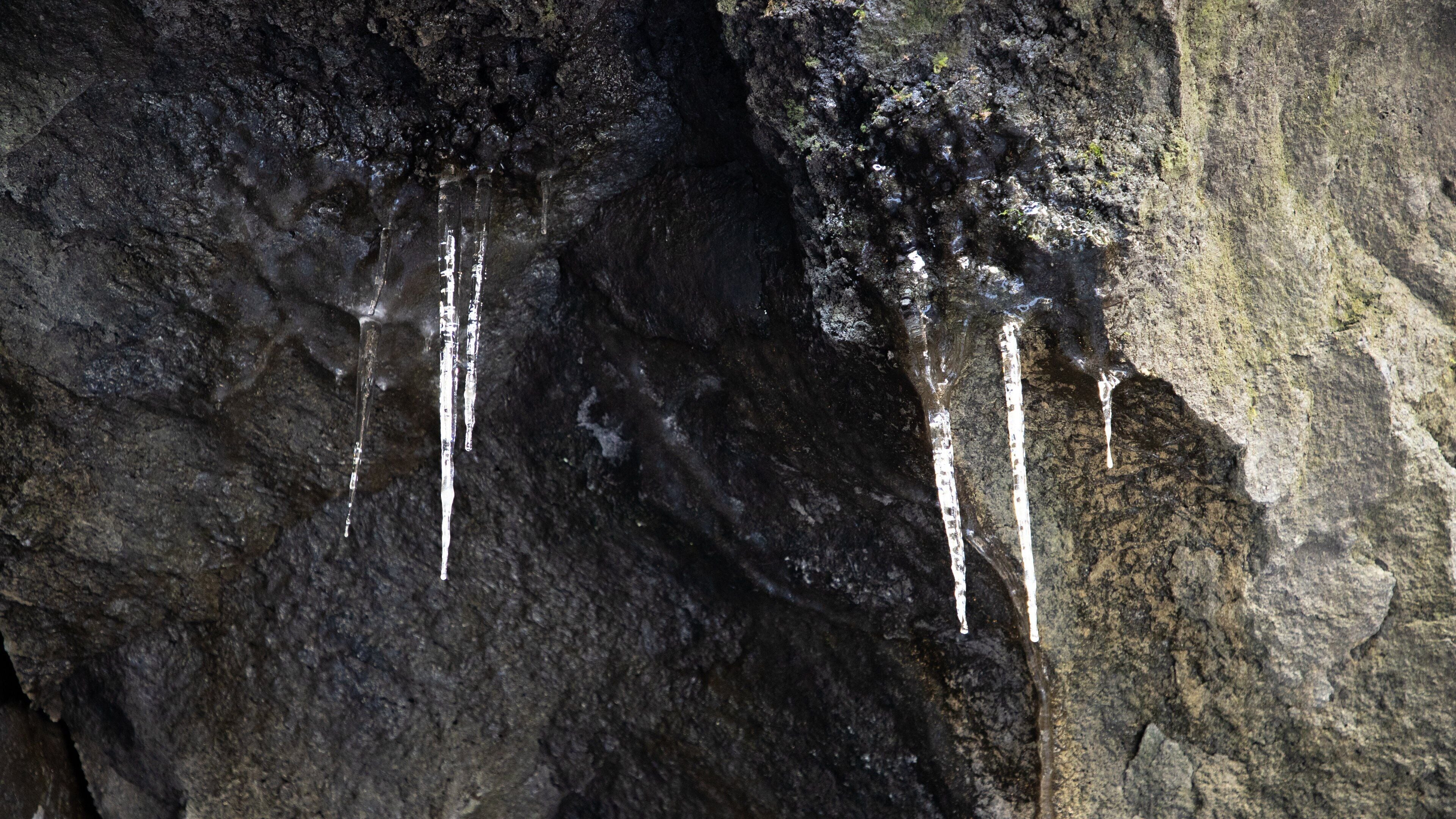 Fugaku Wind Cave featuring caves