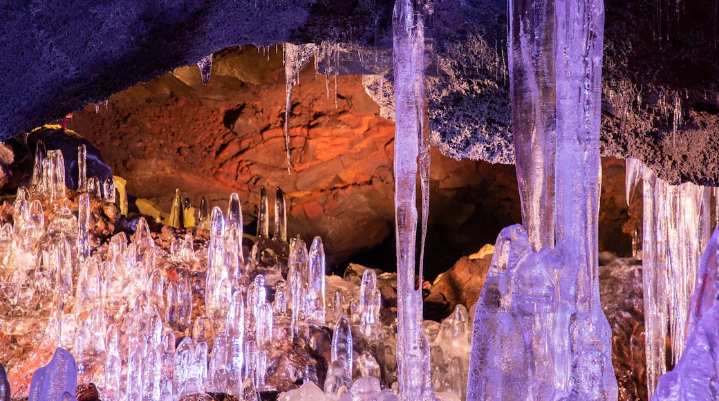 Fugaku Wind Cave which includes caves