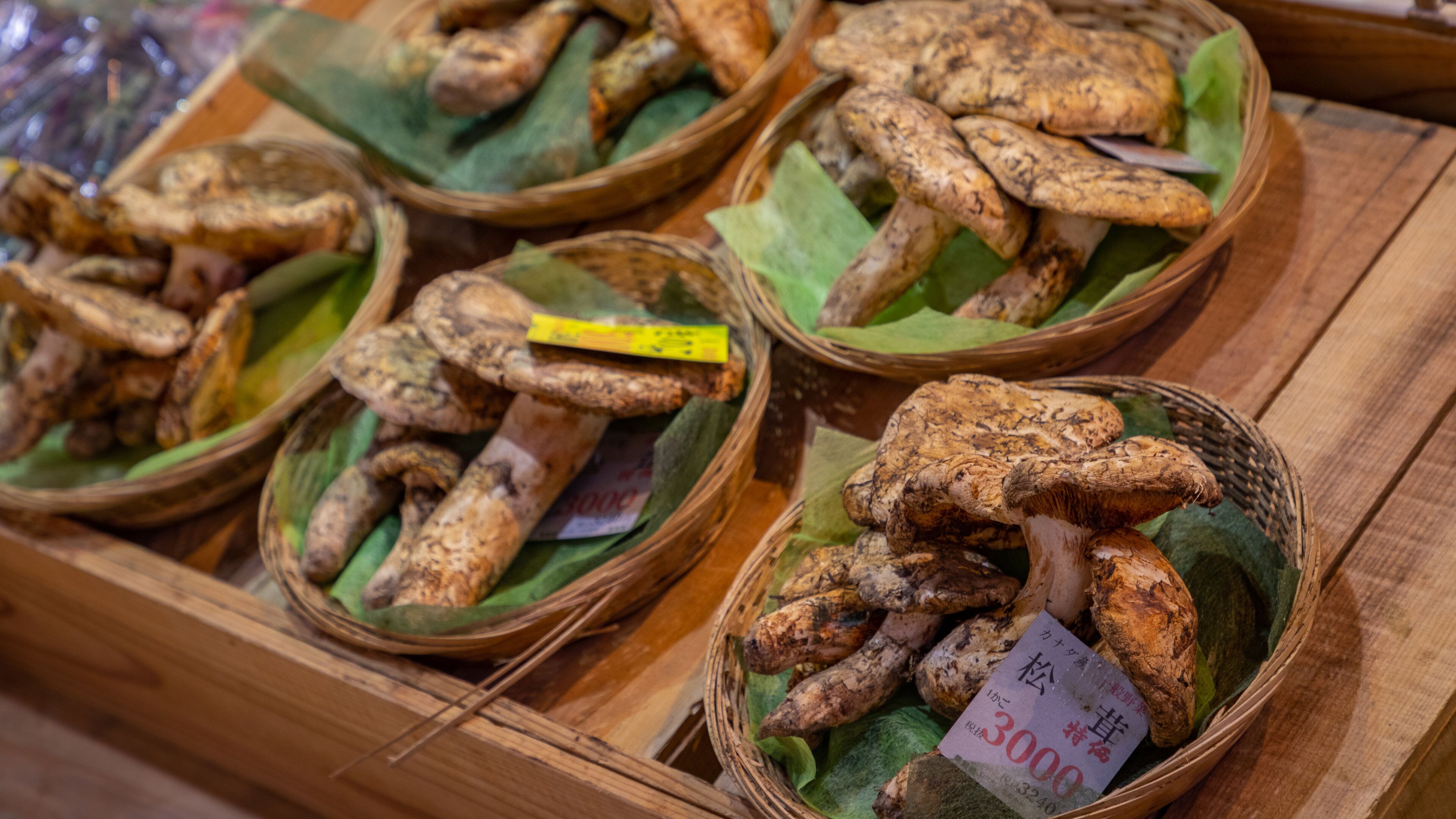 Omicho Market featuring food and markets