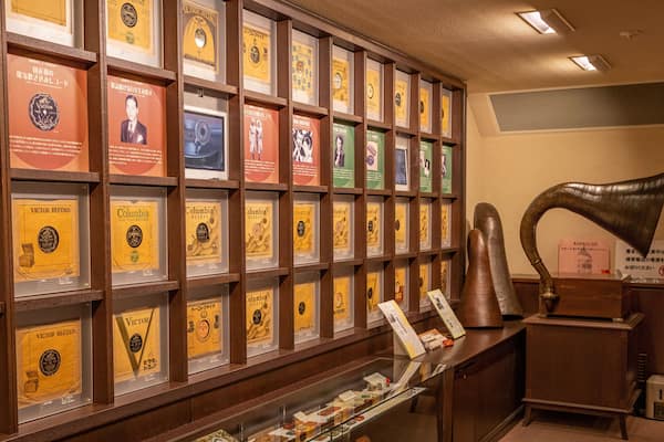 Kanazawa Phonograph Museum which includes interior views and heritage elements