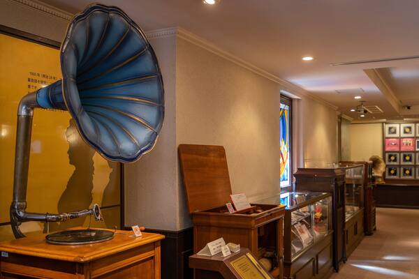 Kanazawa Phonograph Museum featuring interior views and heritage elements
