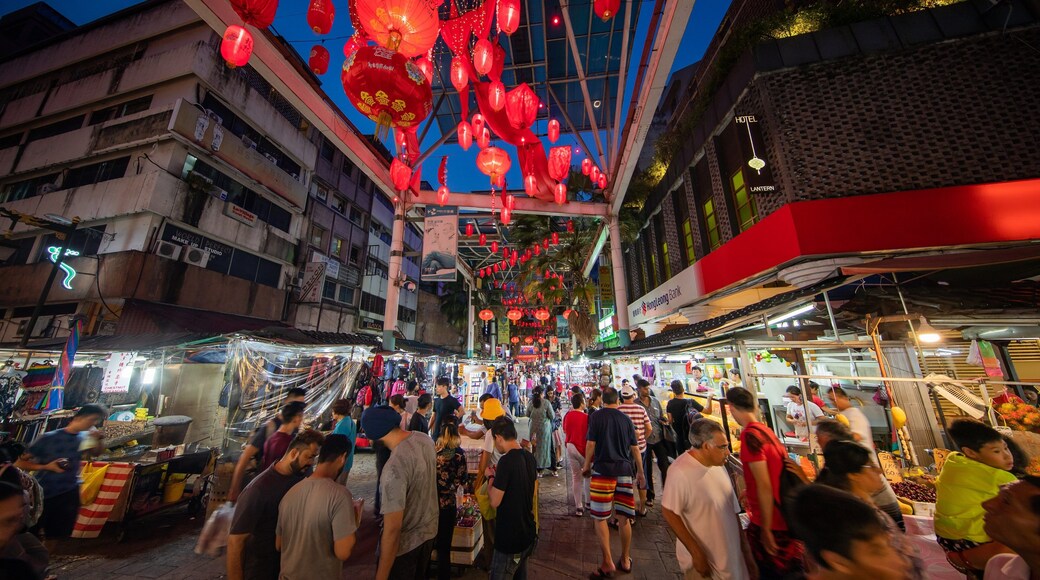 Petaling Street Market showing markets, night scenes and street scenes