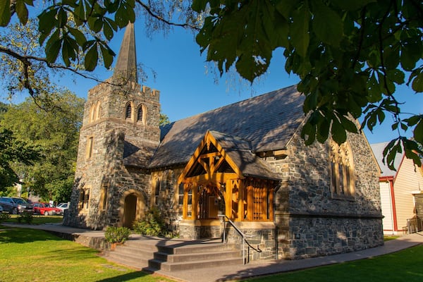 Church of St Peters showing heritage elements and a church or cathedral