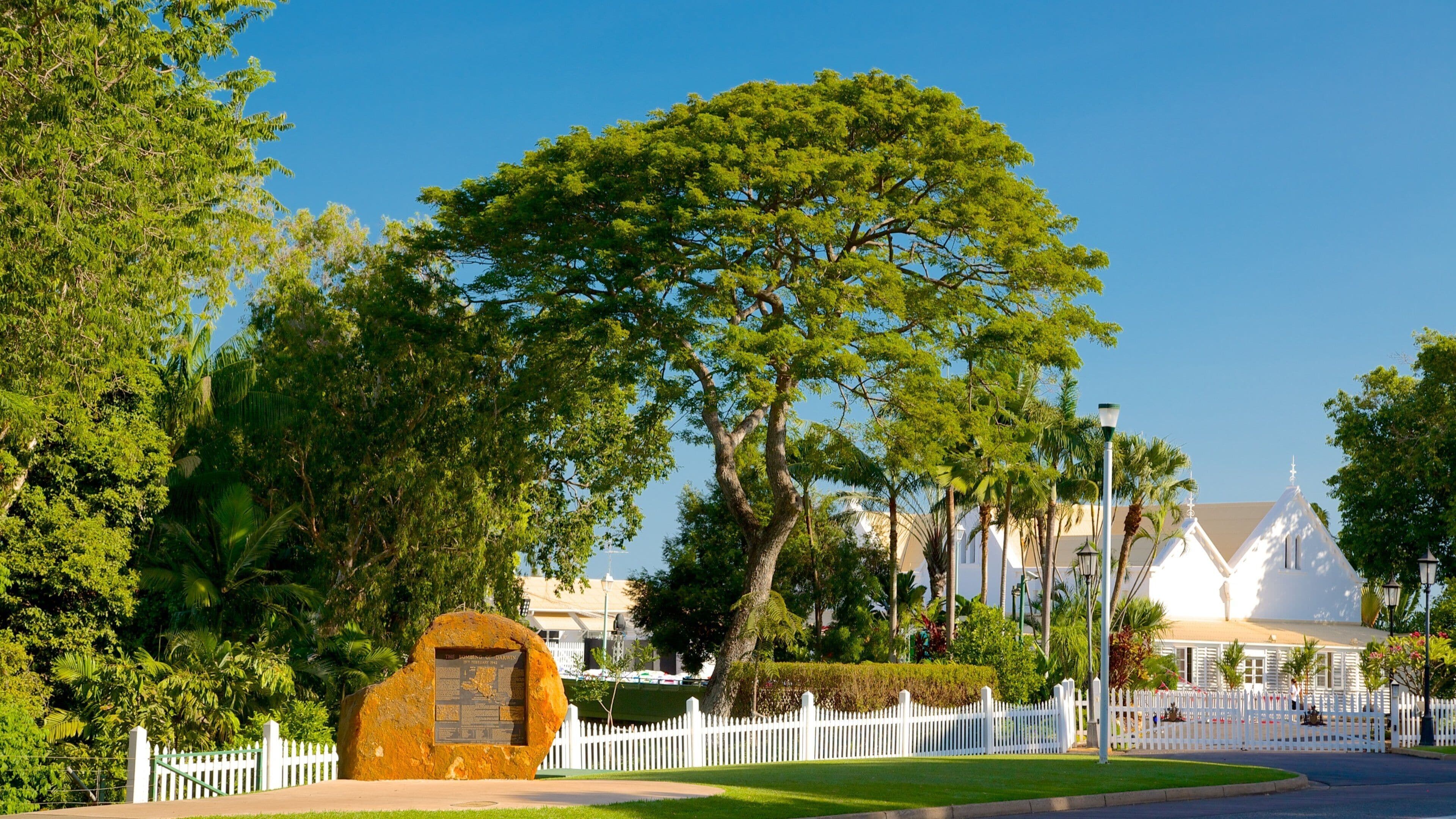 The Esplanade featuring a garden