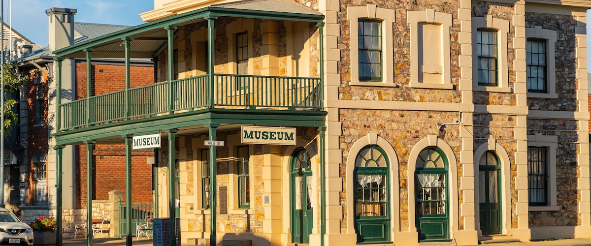 Barossa Museum featuring heritage elements