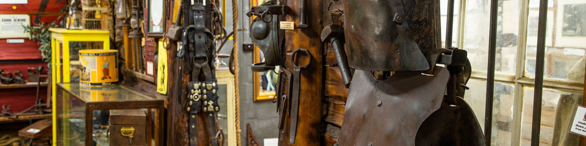 Glenrowan featuring interior views