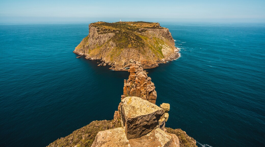 Beautiful coast landscape of Tasman National Park in Tasman peninsula, Tasmania, Australia.