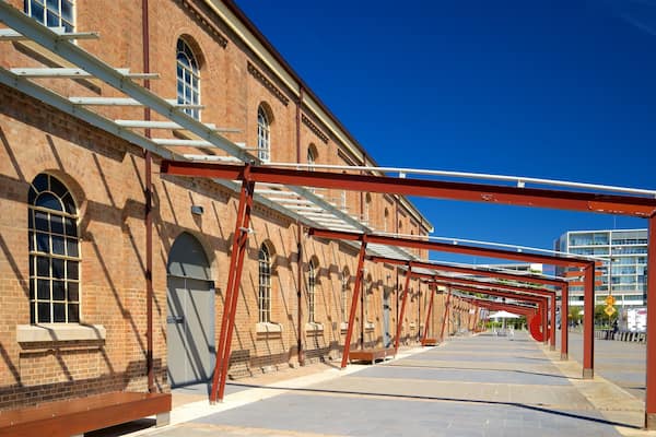 Newcastle which includes street scenes