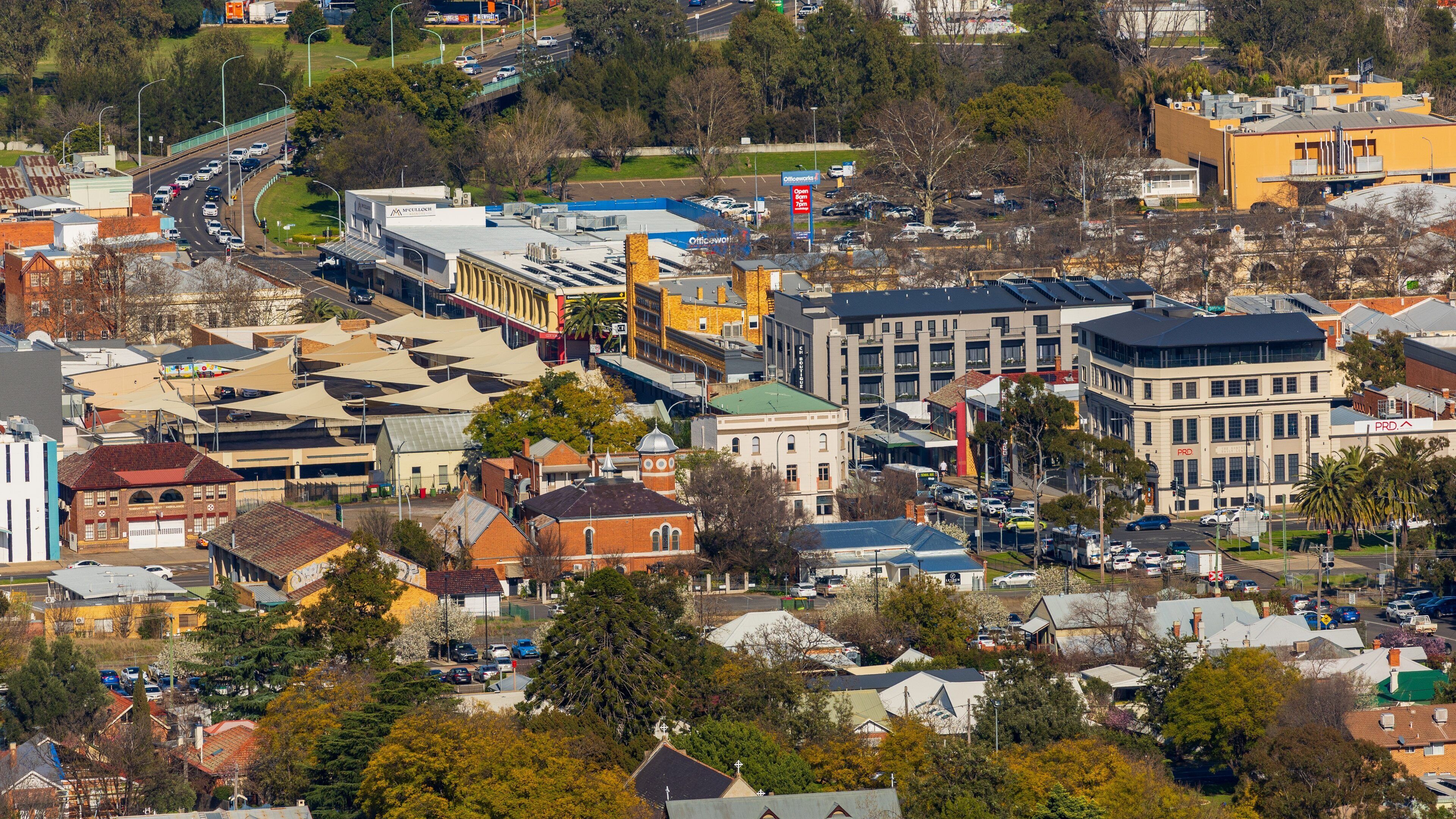 Oxley Scenic Lookout showing landscape views and a small town or village