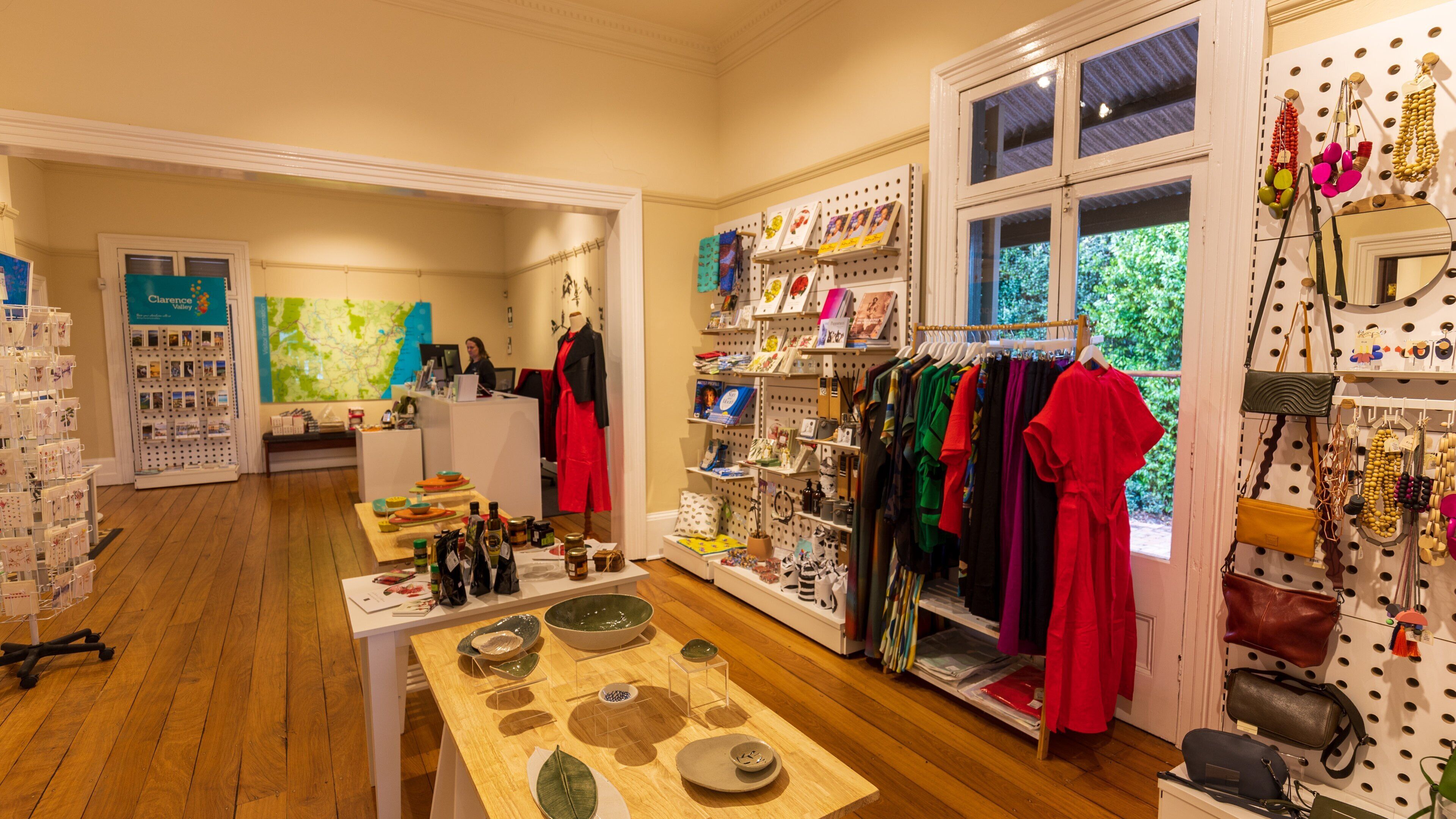 Grafton Regional Gallery showing interior views