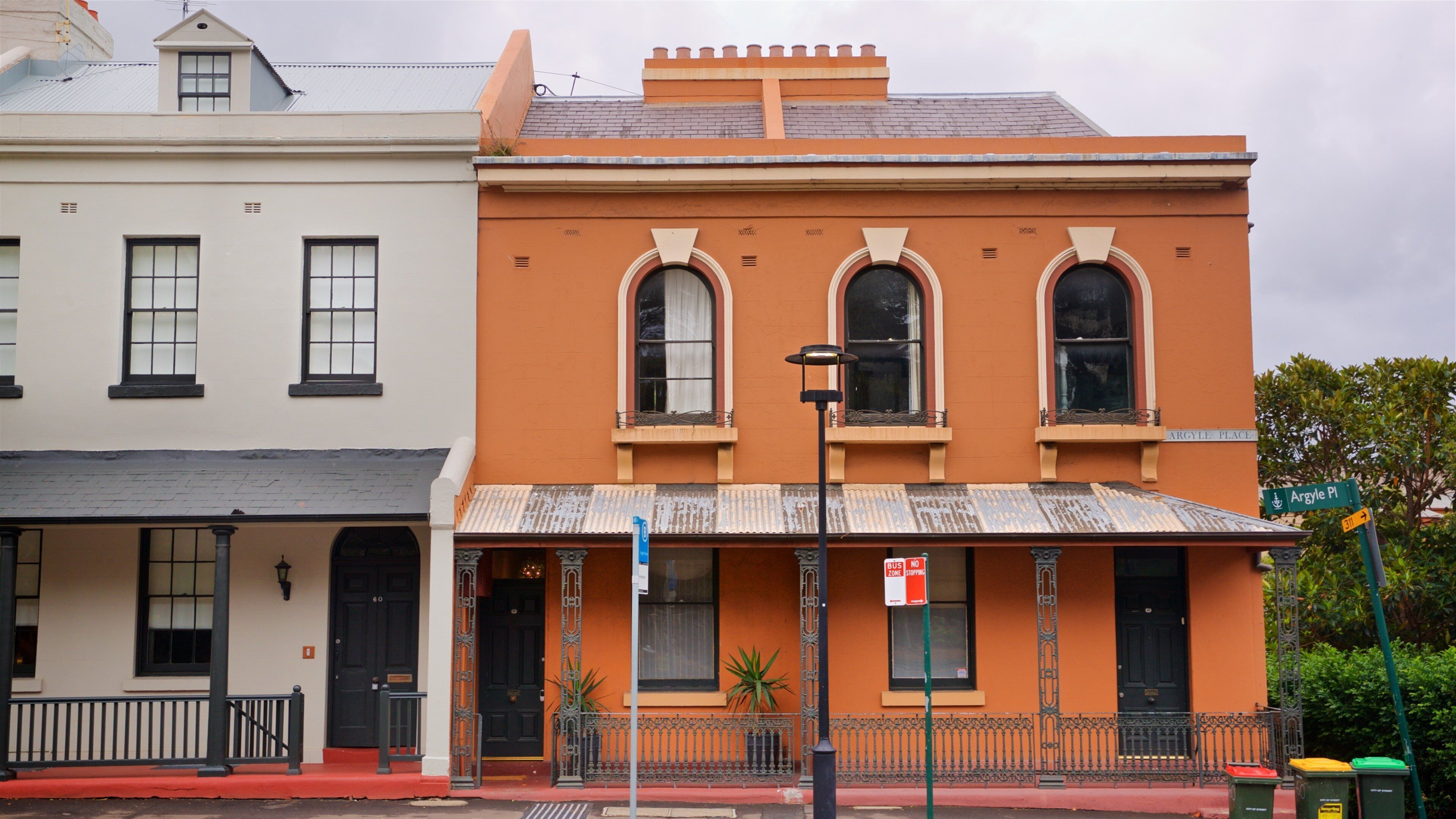 Argyle Place แสดง บ้าน