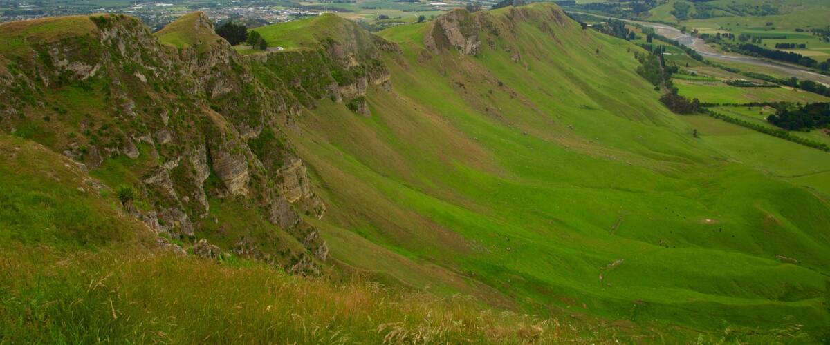 Te Mata Peak which includes tranquil scenes and landscape views