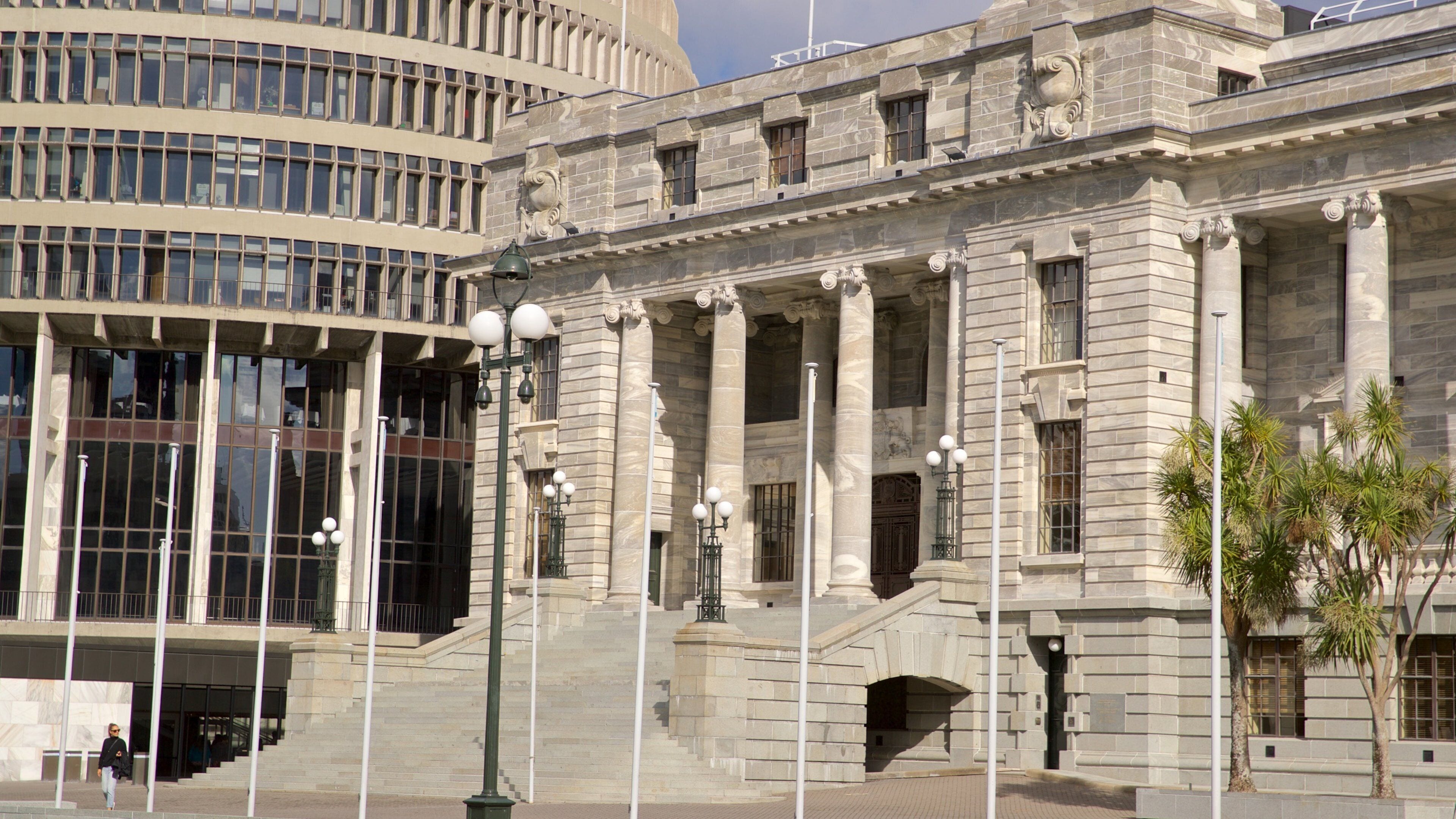 Parliament House featuring heritage architecture