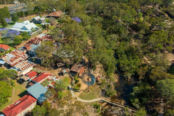 Herberton Historic Village which includes a small town or village and landscape views