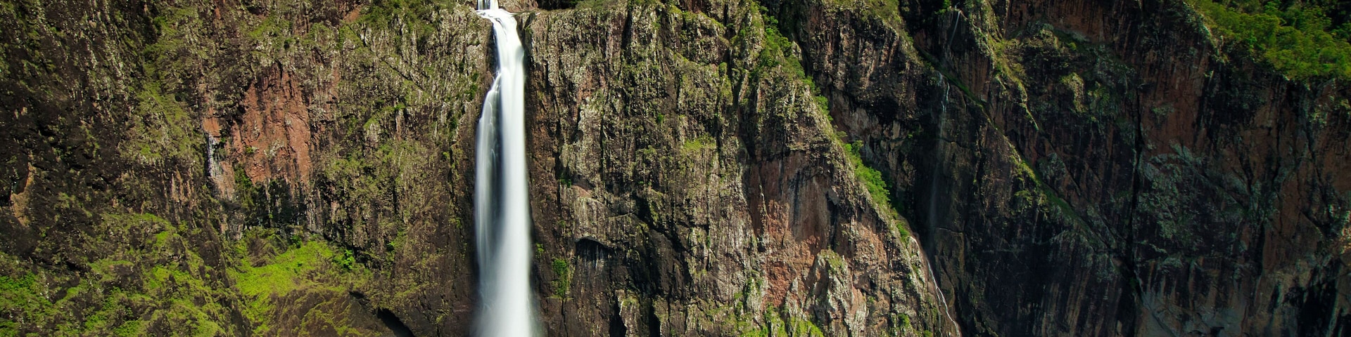 wallaman Waterfall in the Australian Mountains