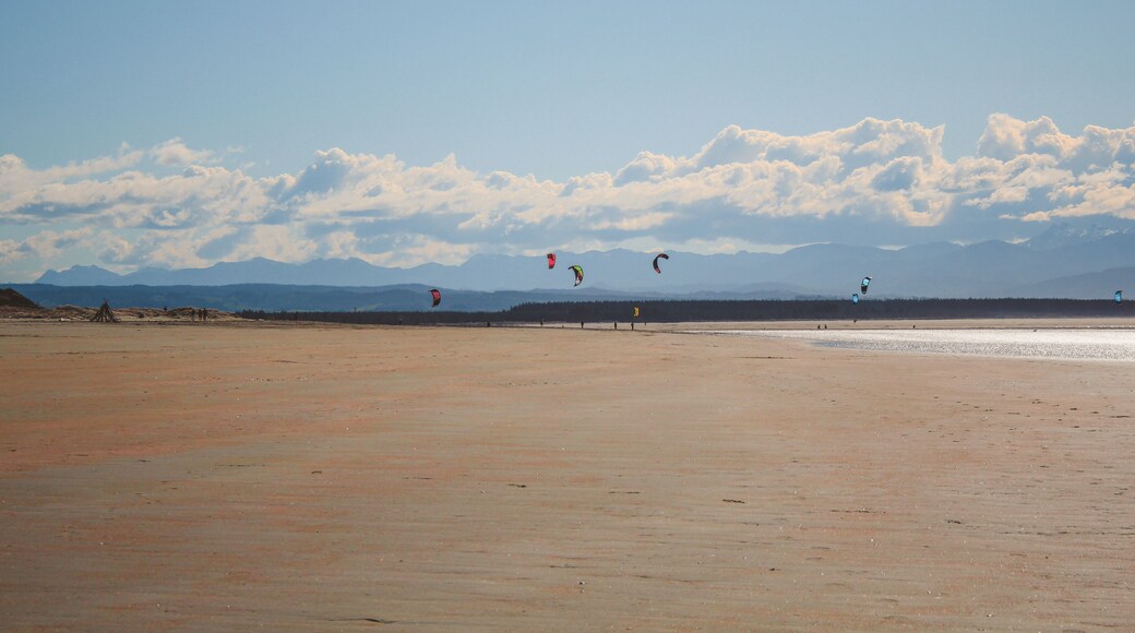 Tahunanui beach in Nelson, South Island, New Zealand