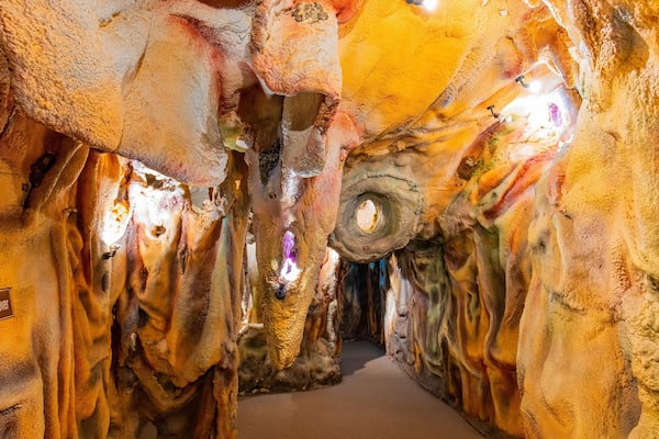 Crystal Caves featuring caves