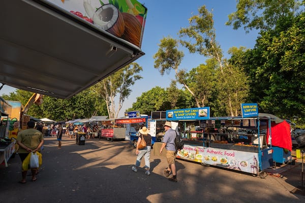 Mindil Beach Sunset Market which includes markets as well as a couple
