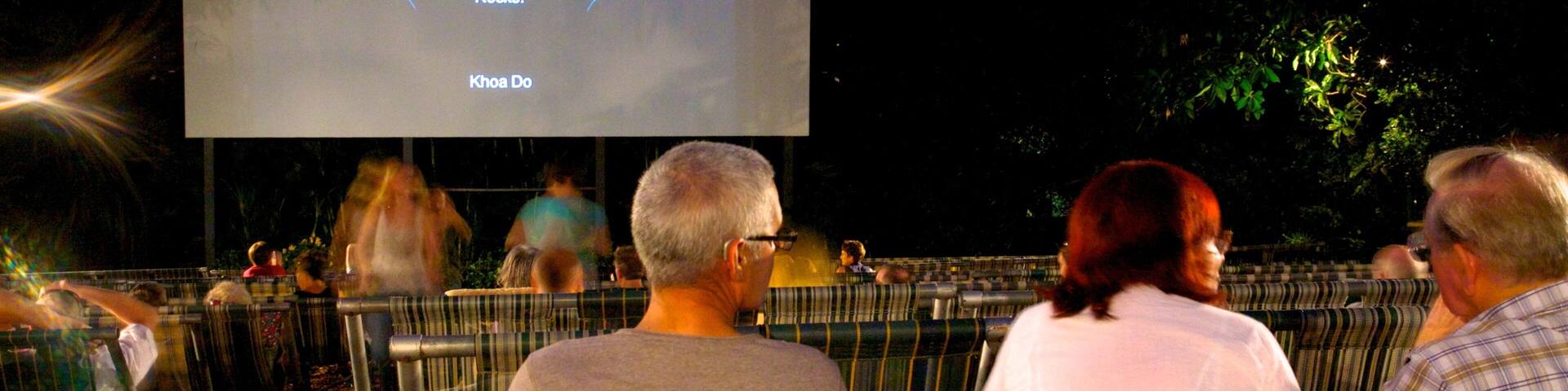 Territoire du Nord mettant en vedette scÚnes de théùtre, vie nocturne et scÚnes de nuit