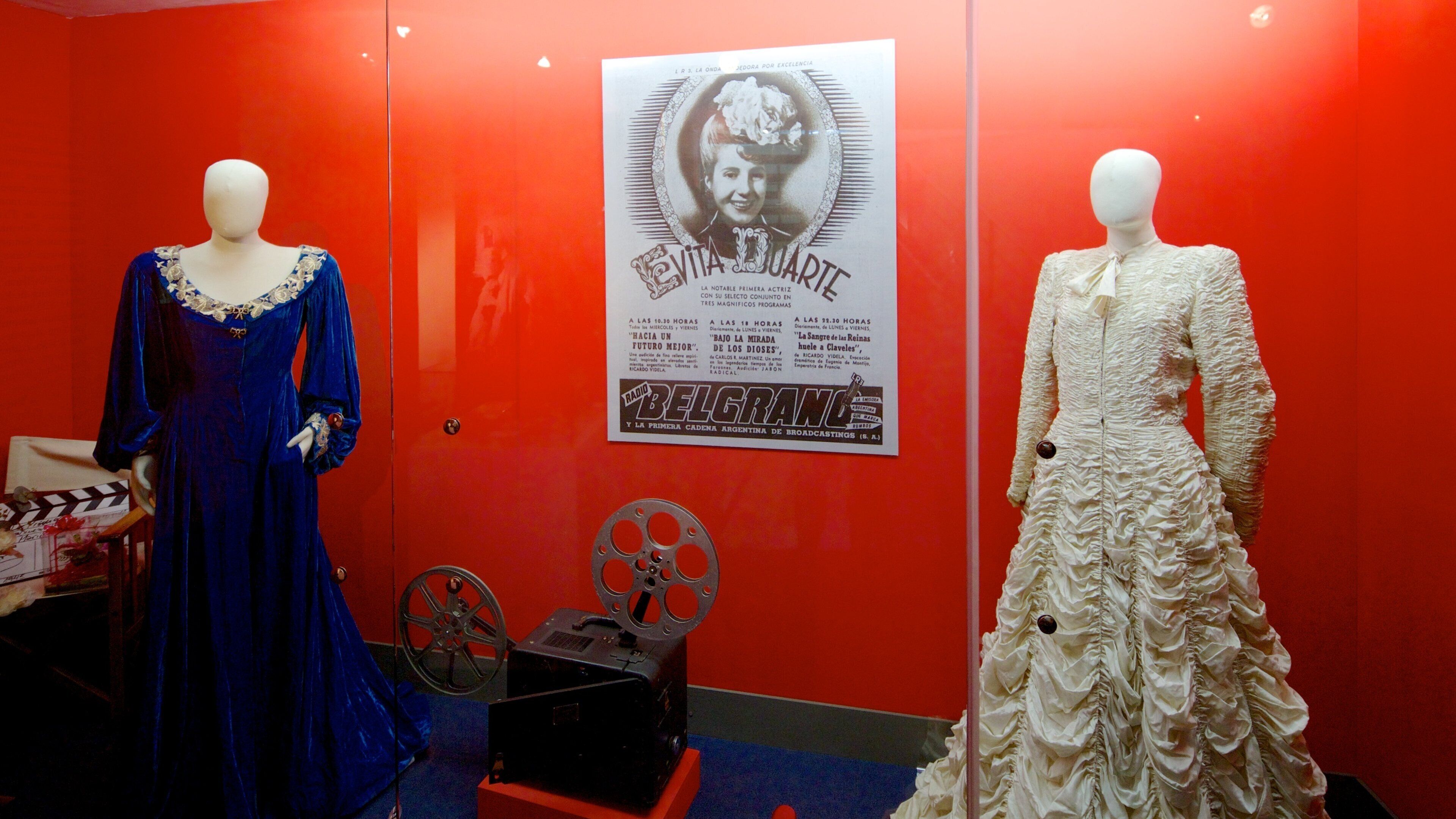 Evita Museum ofreciendo vistas de interior y elementos patrimoniales