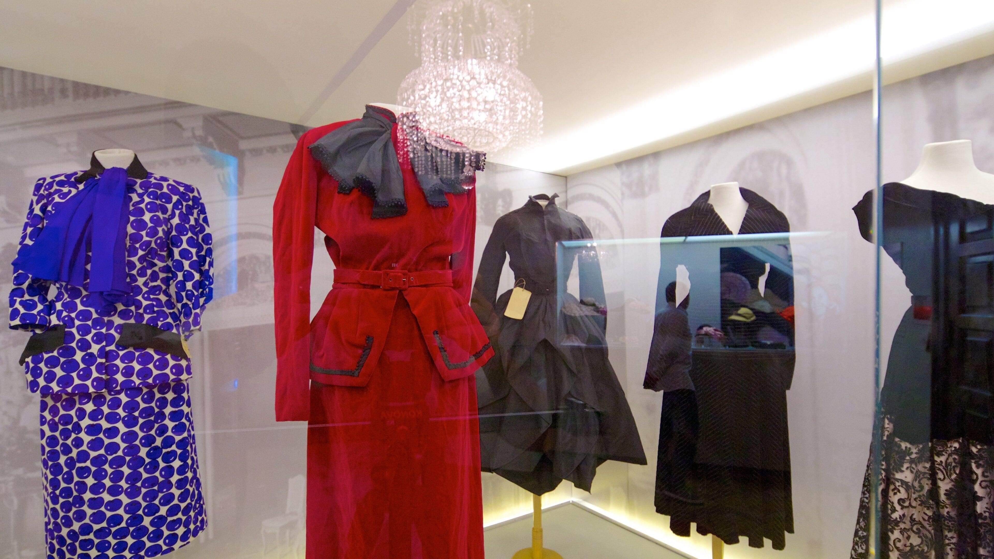 Buenos Aires som inkluderer innendørs og mote