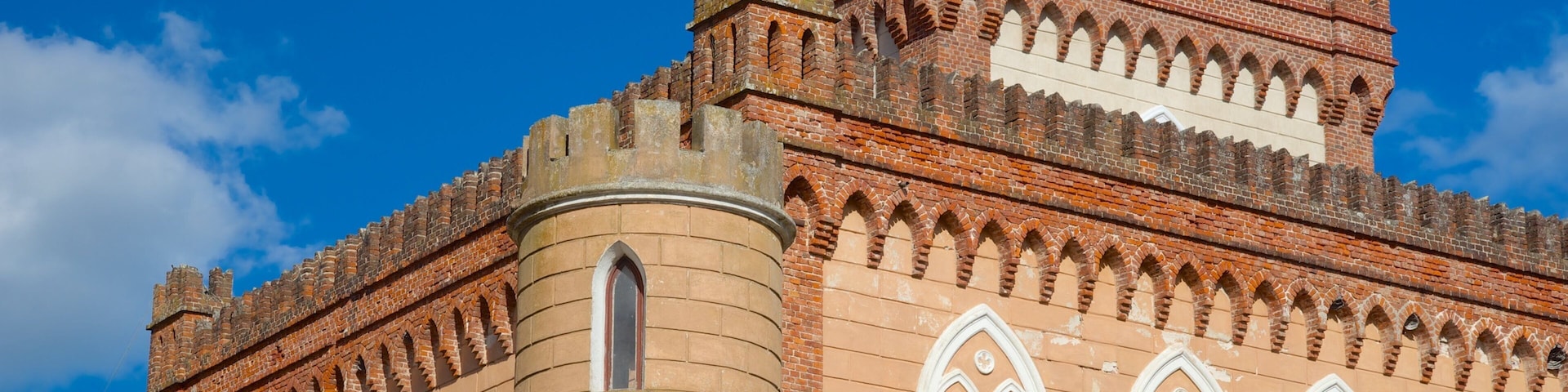 Piriapolis showing a castle and heritage architecture
