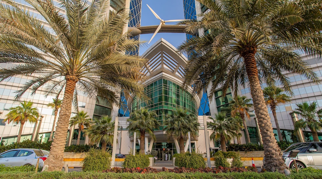 Moda Mall showing modern architecture and a high rise building