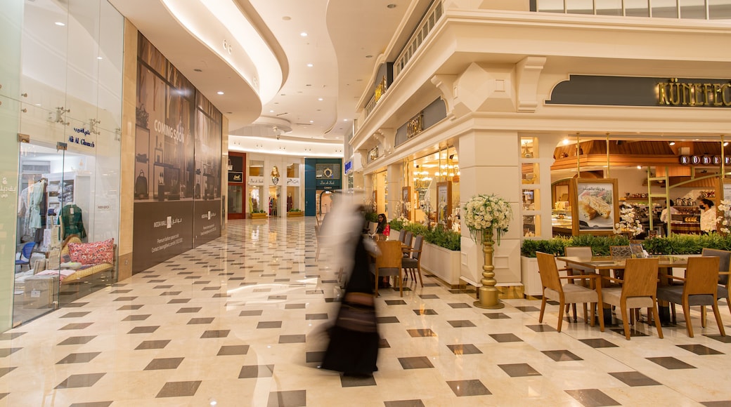 Moda Mall featuring interior views and shopping