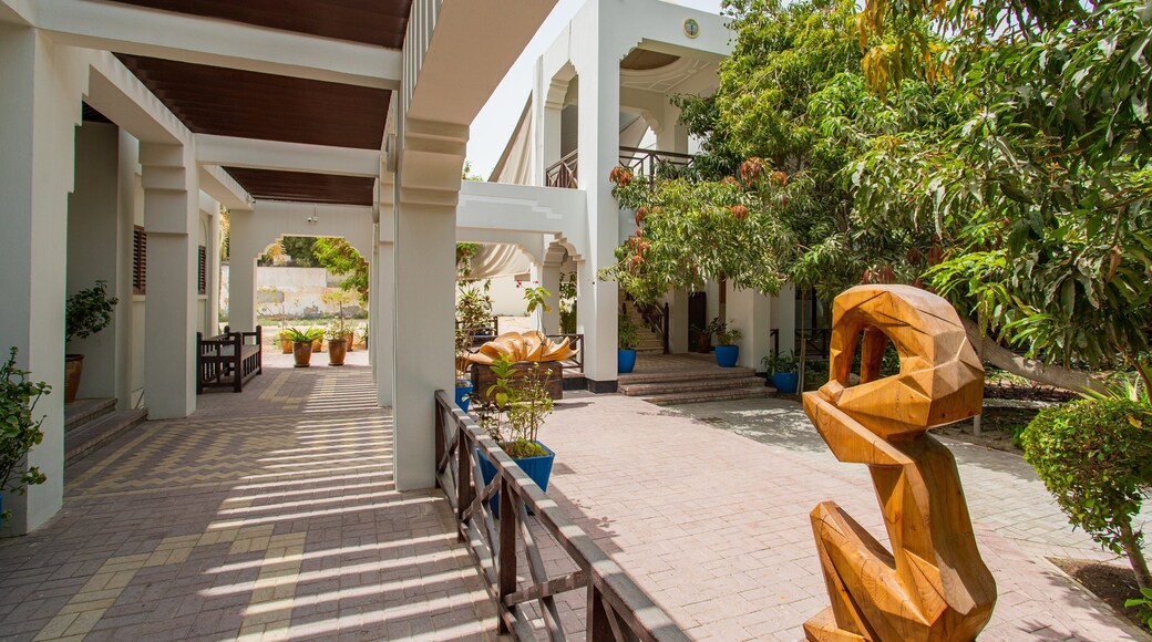 Al Jasra Handicraft Centre featuring outdoor art