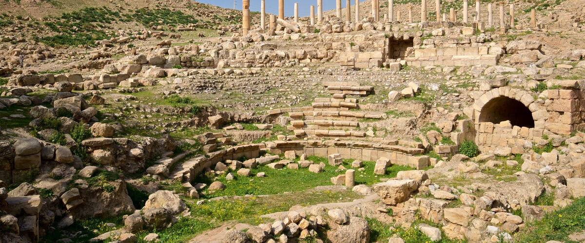 Pella Museum showing a ruin and heritage elements