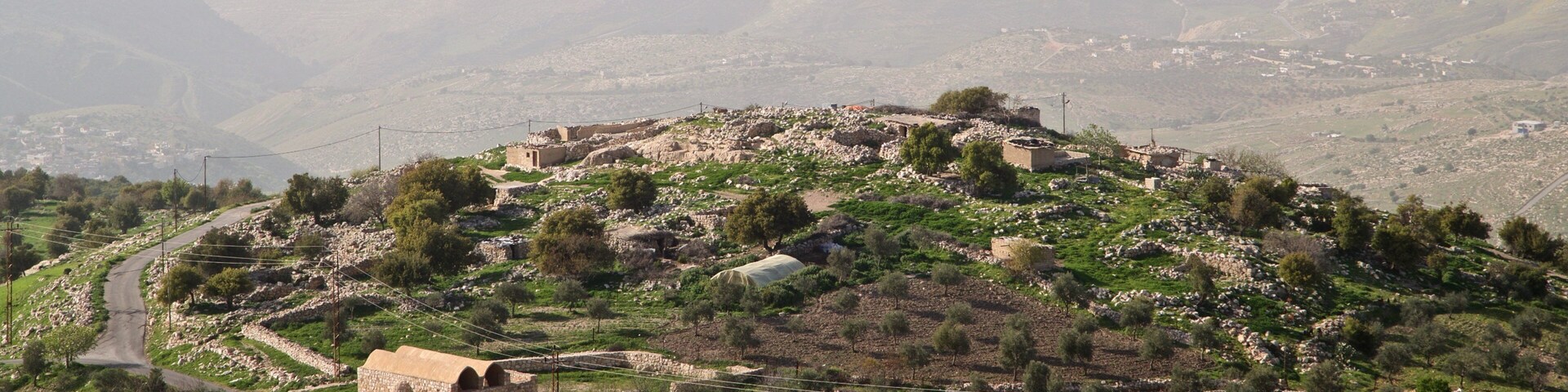 Tell Mar Elias que inclui paisagem e cenas tranquilas