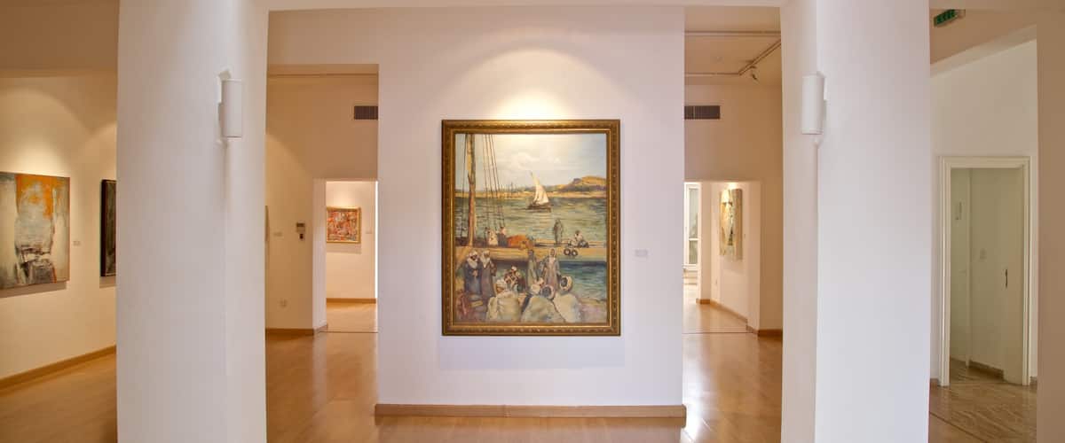 Galería de arte Jordan National Gallery of Fine Arts que incluye arte y vistas interiores