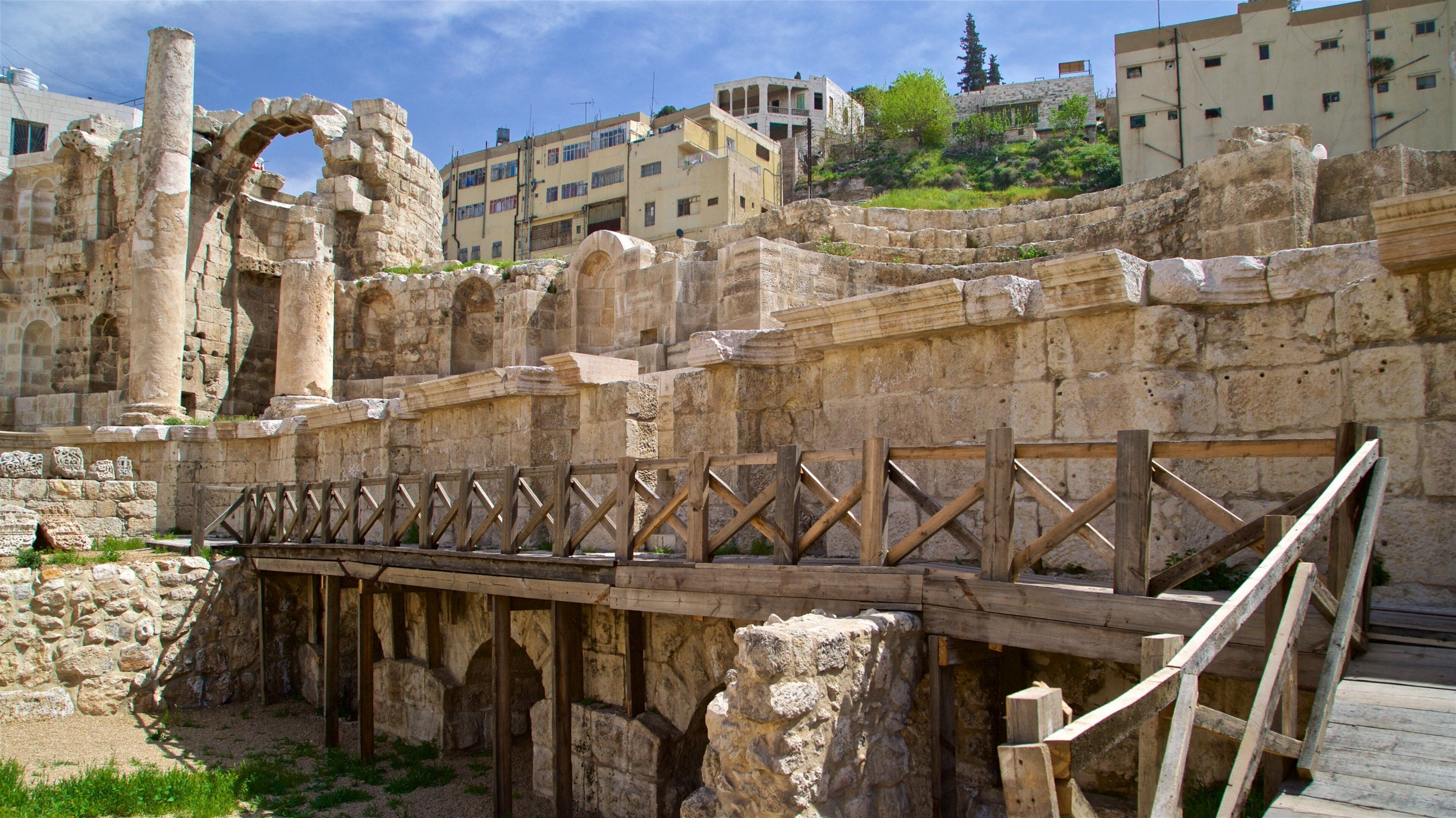 Nymphaeum som viser ruiner og historisk arkitektur