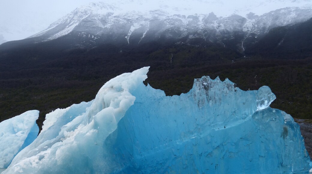 0_Upsala_Glacier__Lake_Argentino__El_Calafate__Argentina_