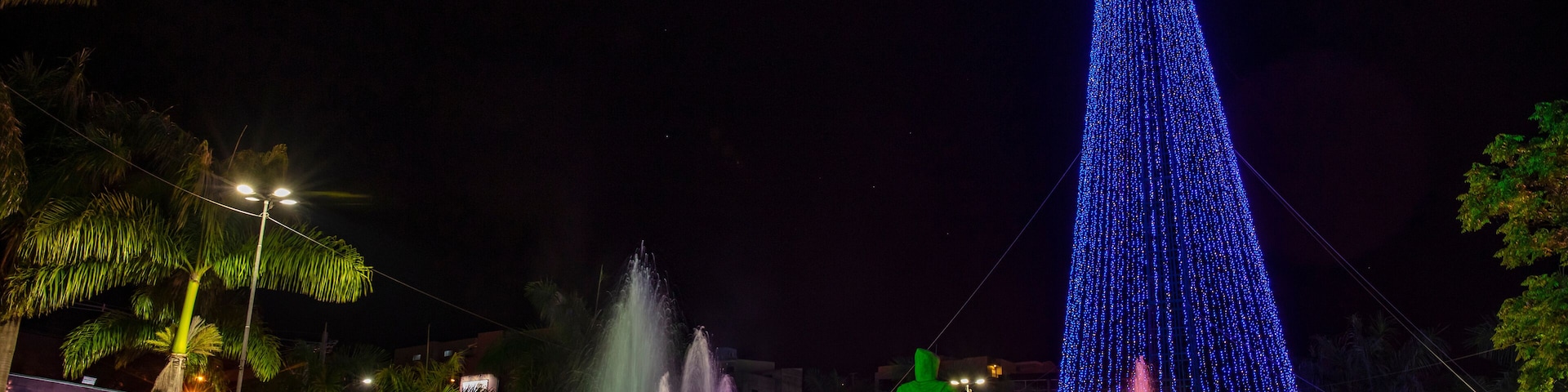 São Francisco Square with Christmas tree and colorful fountain lighting in the city of Bragança Paulita