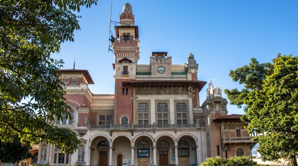 Sao Paulo, Brazil, March 31, 2017. Palacio das Industrias, a historical building housing Catavento science museum in downtown Sao Paulo
