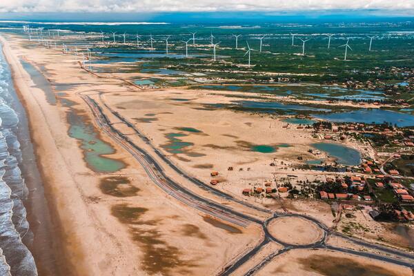 Paisagem Litoral Praia Pedra do Sal ParnaĂba PiauĂ Delta Areia Mar Oceano CĂ©u Nuvens Farol Ondas Energia EĂłlica Viagem Turismo TurĂstico FĂ©rias Nordeste Brasil ParadisĂaco Tropical Pedras Costa