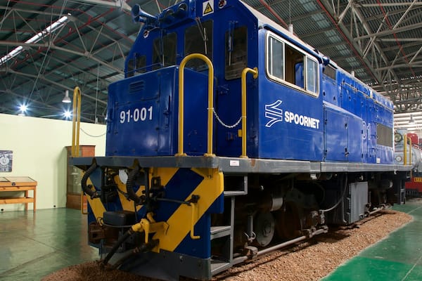 George featuring interior views