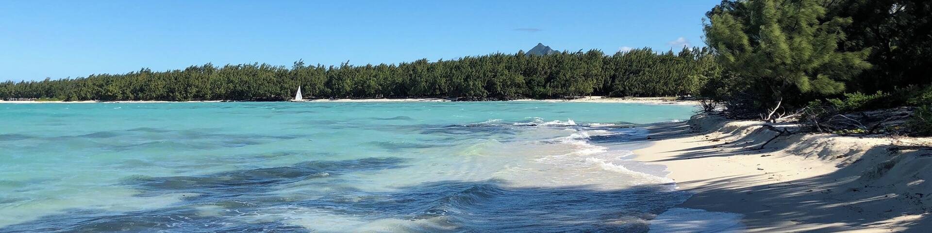 A beautiful little island to visit and stroll along the white sands