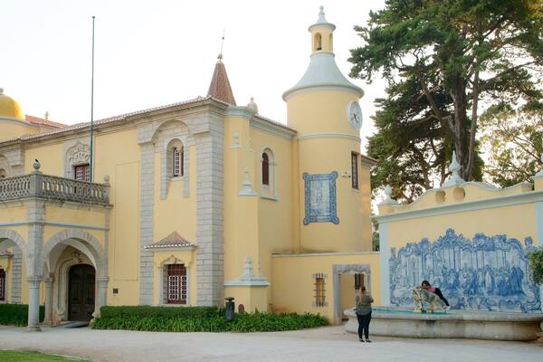 Condes de Castro Guimaraes Museum mit einem Geschichtliches sowie Familie