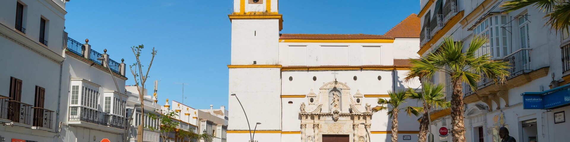Convento de Jesus Nazareno which includes heritage architecture and a church or cathedral