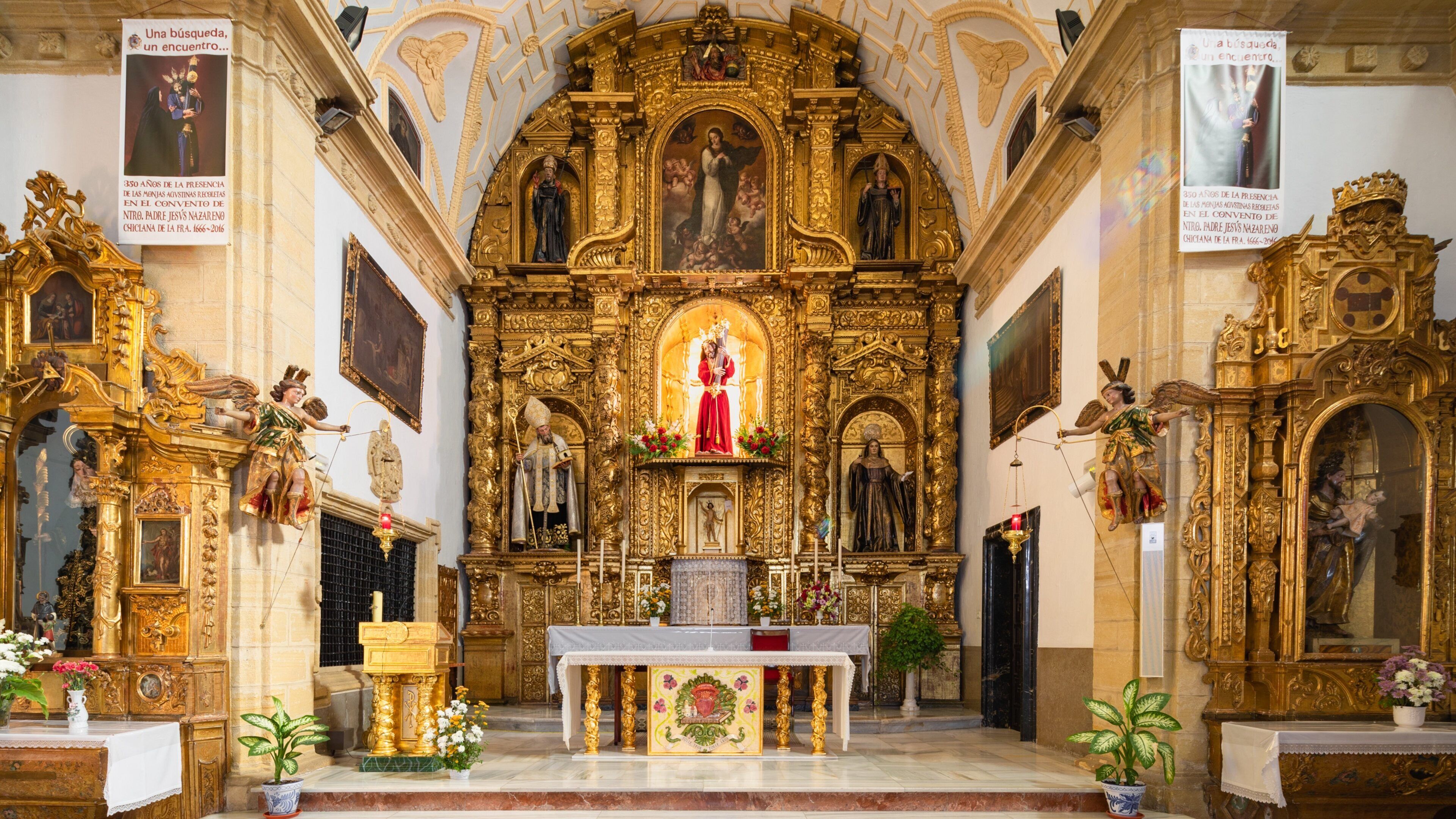 Convento de Jesus Nazareno which includes religious elements, interior views and a church or cathedral