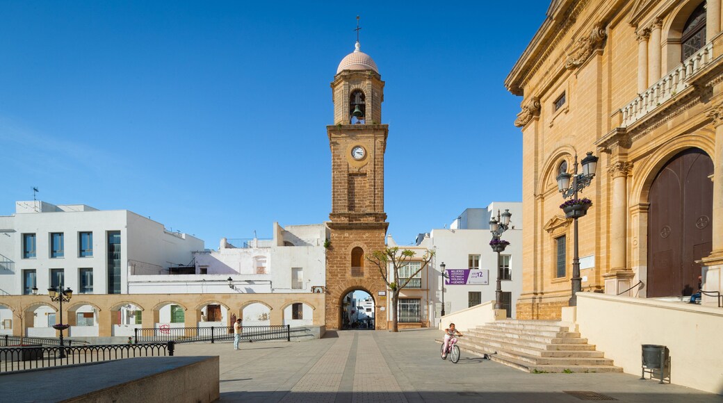 Torre del Reloj which includes heritage elements