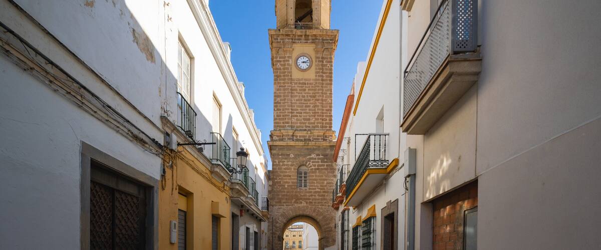 Torre del Reloj which includes heritage elements