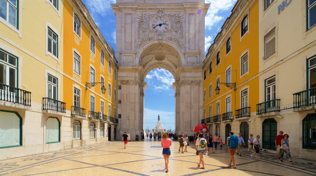 Rua Augusta-buen som omfatter gadeliv og kulturarvsgenstande såvel som en stor gruppe mennesker